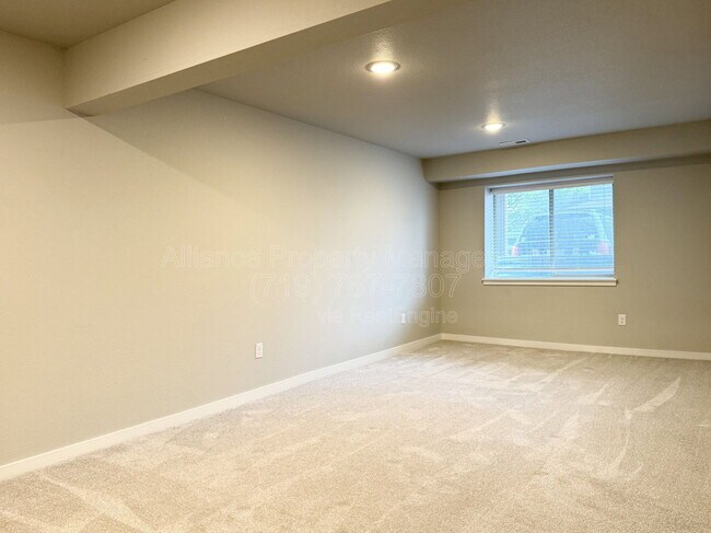 Building Photo - 5424 Carvel Grove