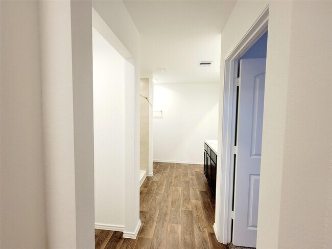 Building Photo - 21522 Violet Rdg Rd