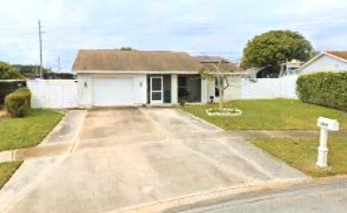 Building Photo - 1077 Fernlea Dr