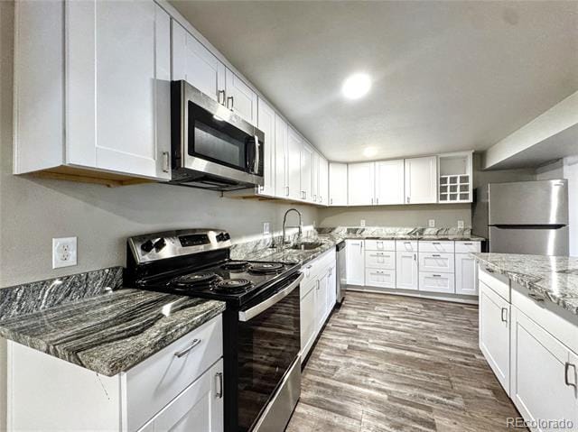 Building Photo - 806 Paradise Ln
