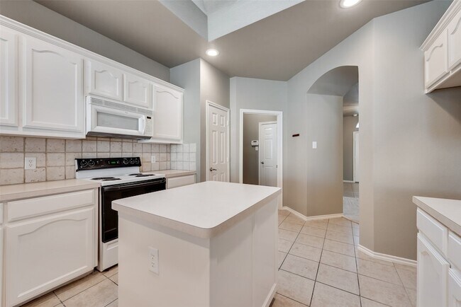 Building Photo - 6416 Alexandra Meadows Dr
