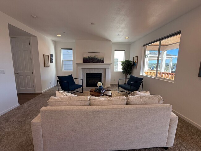 Building Photo - Hogan Heights Community 4 Bed 3.5 Bath