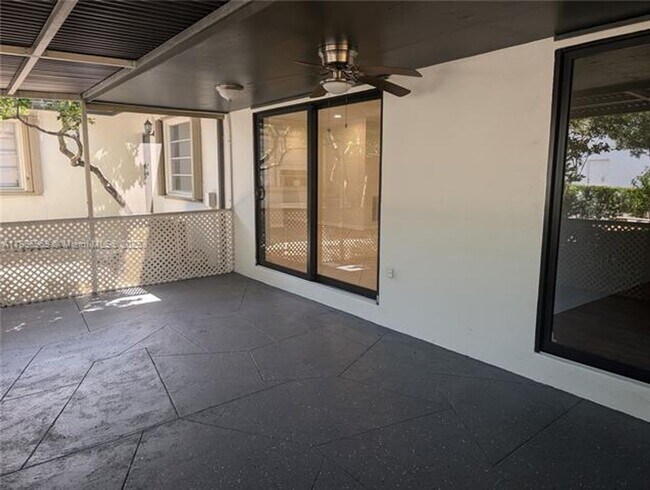 Building Photo - 850 Benevento Ave