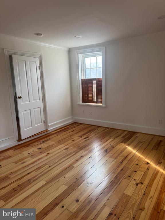 Building Photo - 10 Wirt St NW