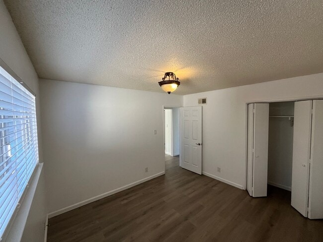 Building Photo - 4616 Laurelwood Dr