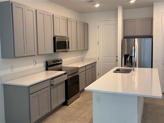 Building Photo - 775 Longboat Dr