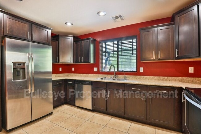 Building Photo - 2581 S Penrose Dr