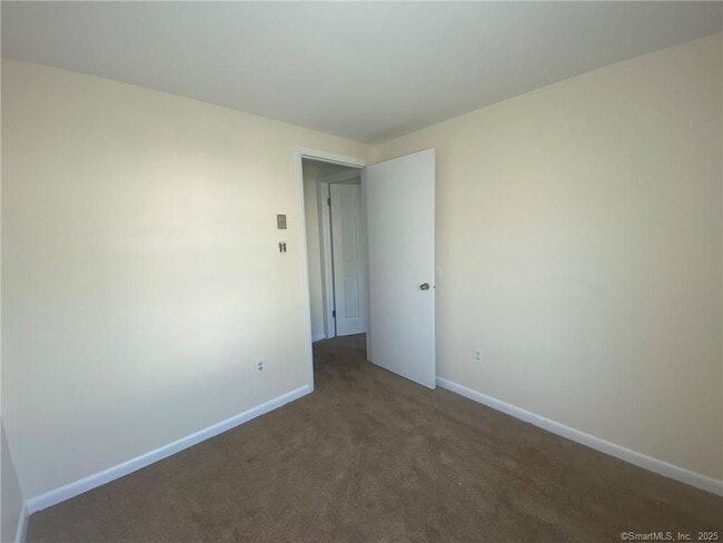 Building Photo - 53 Stonewall Ln