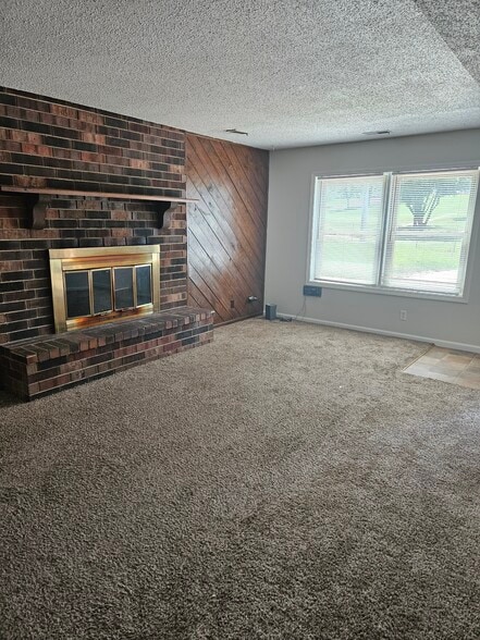 Building Photo - 11819 County Road 438