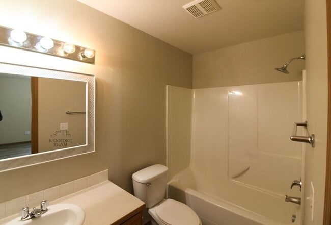 Building Photo - 6405 Chapel Hill Blvd