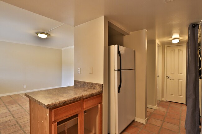 Building Photo - 1730 W Emelita Ave