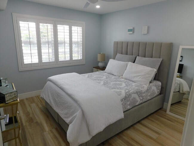 Building Photo - 2871 N Ocean Blvd