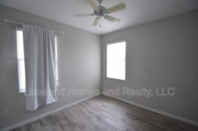Building Photo - 534 Grasslands Village Cir