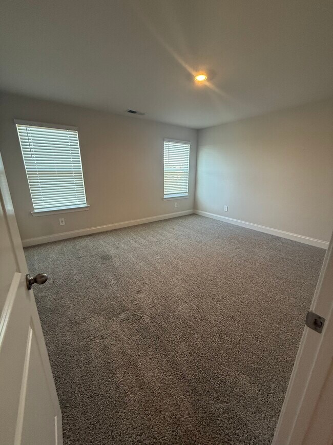 Building Photo - 4936 Trail Ridge Ct