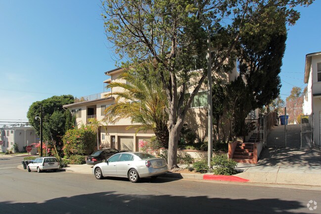 Primary Photo - 305 Strand St