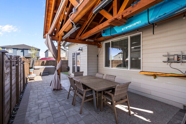 Building Photo - 20646 SE Gemstone Ave