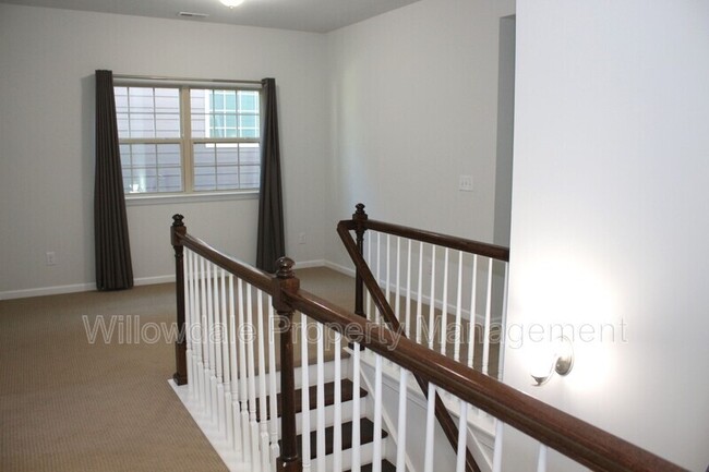 Building Photo - 200 Birdsgrove Ct