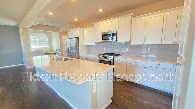 Building Photo - 1032 Baker Hts Lp