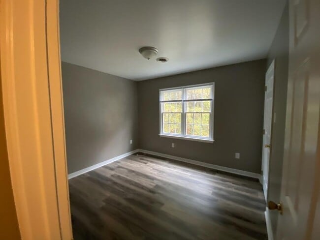 Building Photo - 4160 Baxter Ridge Dr