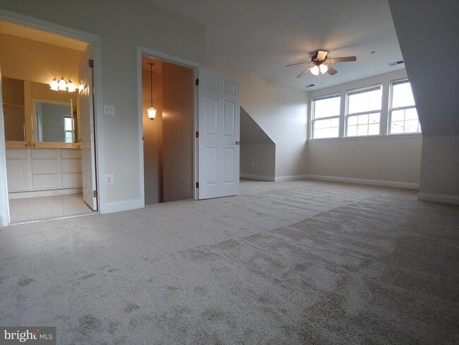 Building Photo - 814 Estuary Dr
