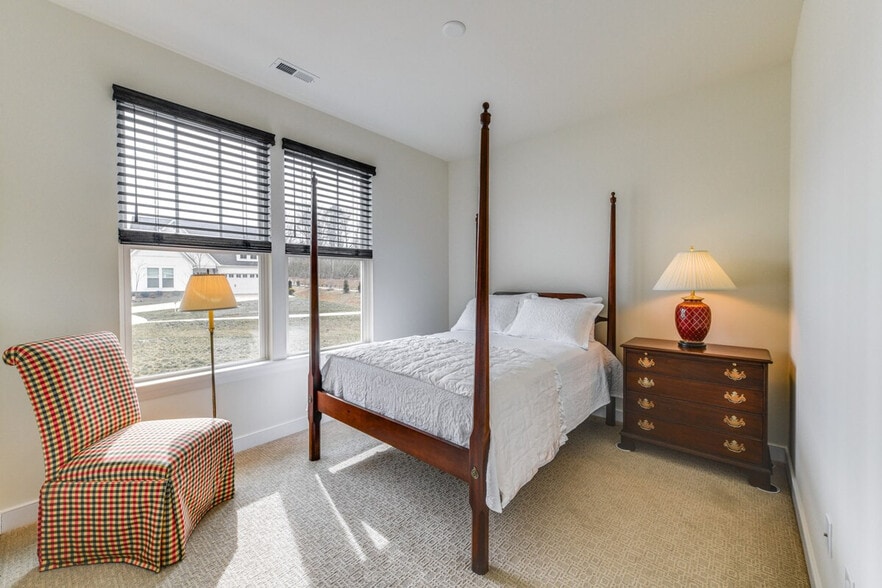 Building Photo - 1706 Mainsail Ln