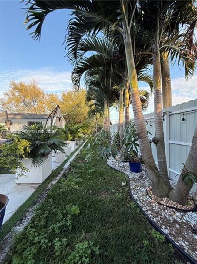 Building Photo - 10194 SW 202nd Terrace