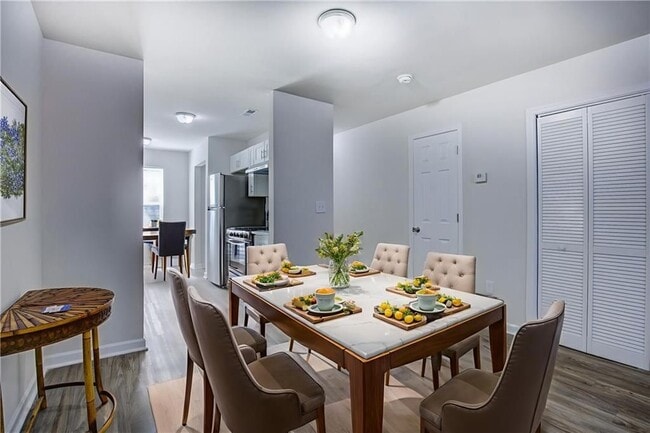 Building Photo - 2340 Beaver Ruin Rd