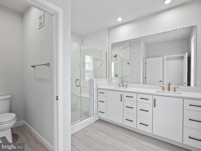 Building Photo - 7465 Backett Wood Ter