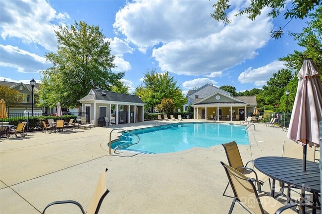 Building Photo - 9908 Fallon Trace Ave