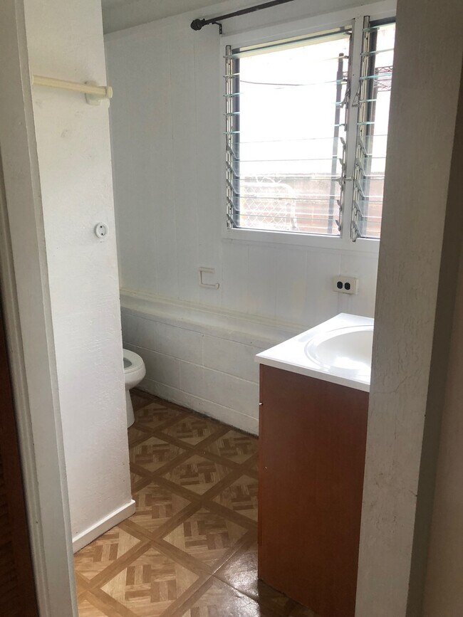 Building Photo - 45-308-308 Lehuuila St