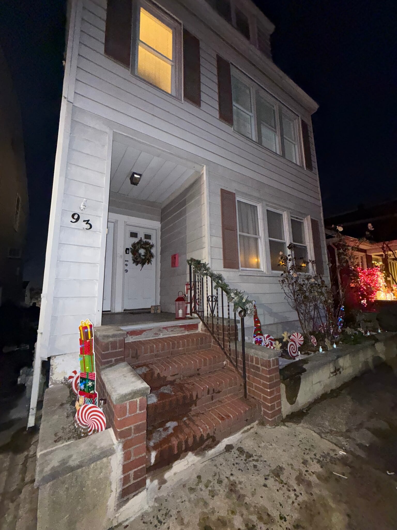 Building Photo - 93 Malcolm Ave