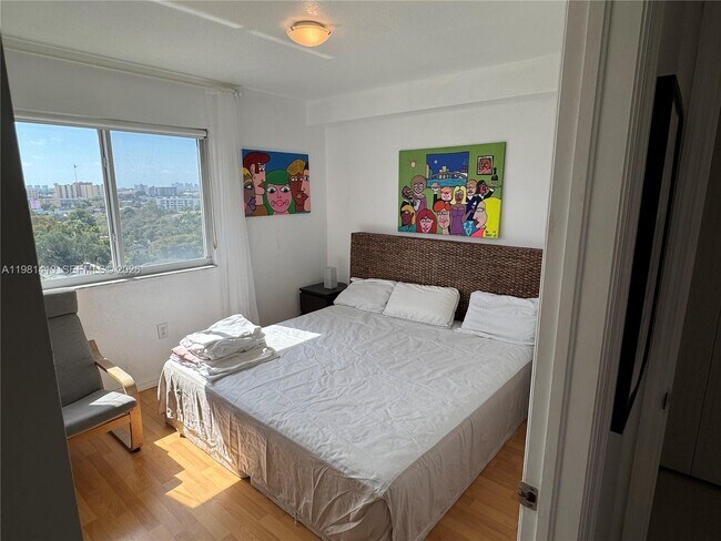 Building Photo - 816 NW 11th St