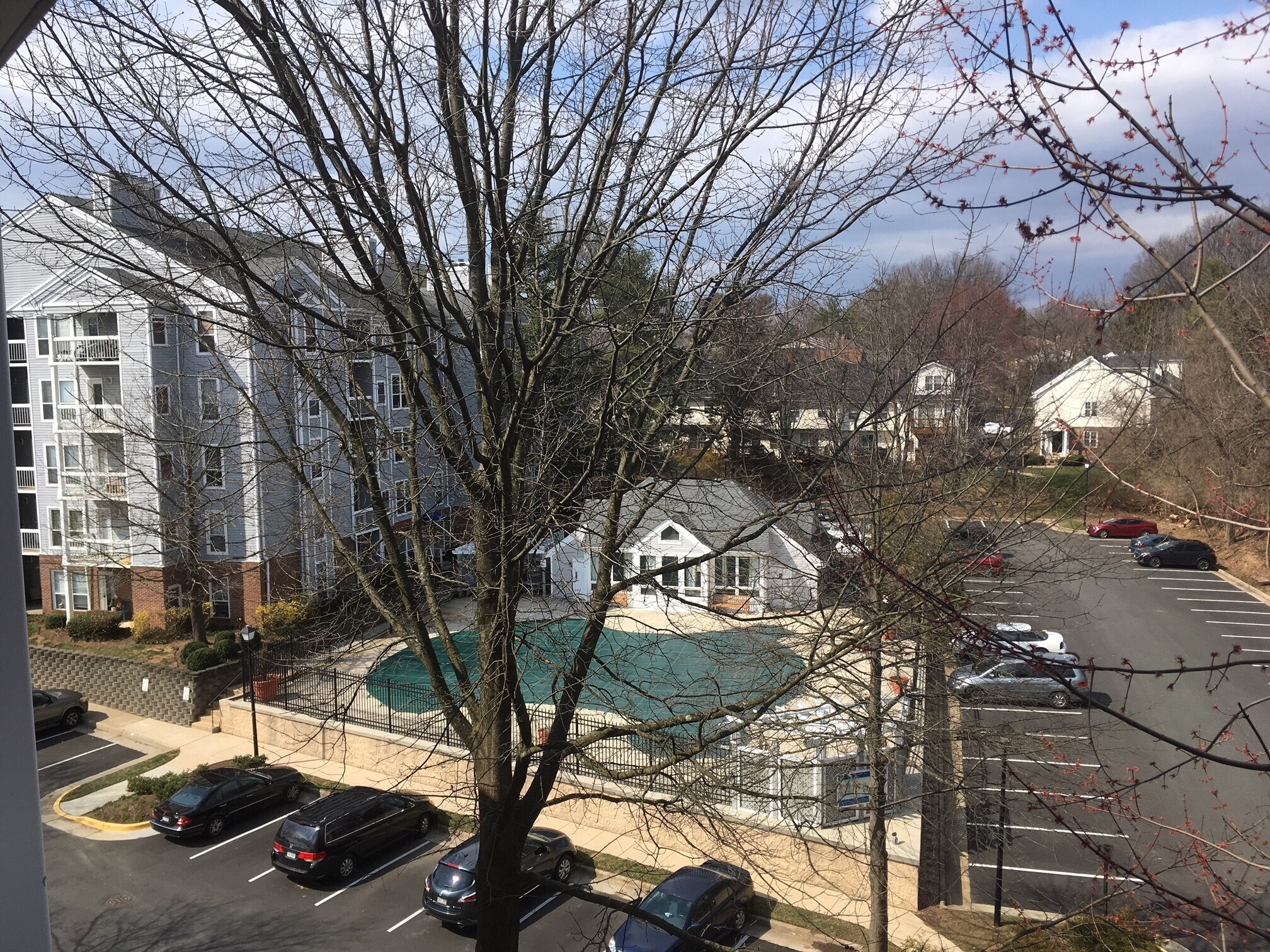 Building Photo - 3175 Summit Square Dr