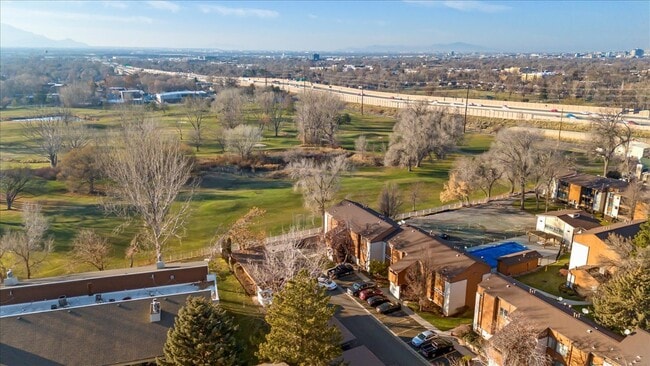 Building Photo - 2436 S Elizabeth St