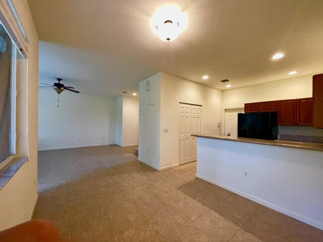 Building Photo - 2563 Stockbridge Square SW