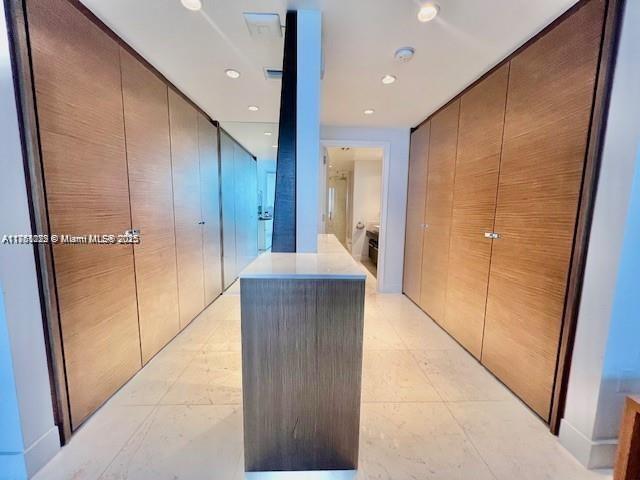 Building Photo - 17121 Collins Ave