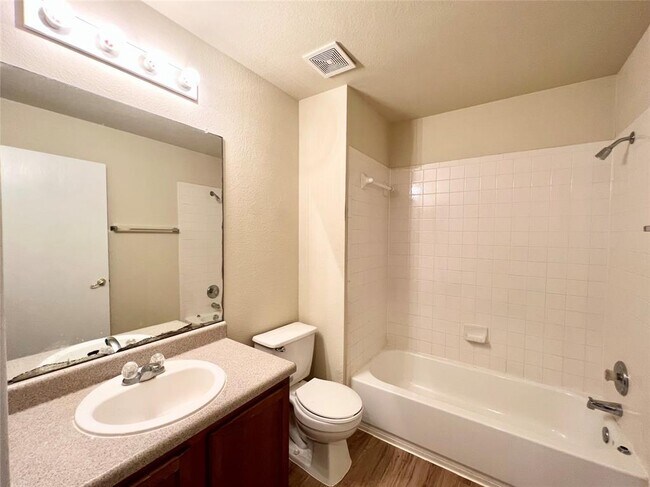 Building Photo - 14200 Briarcreek Loop