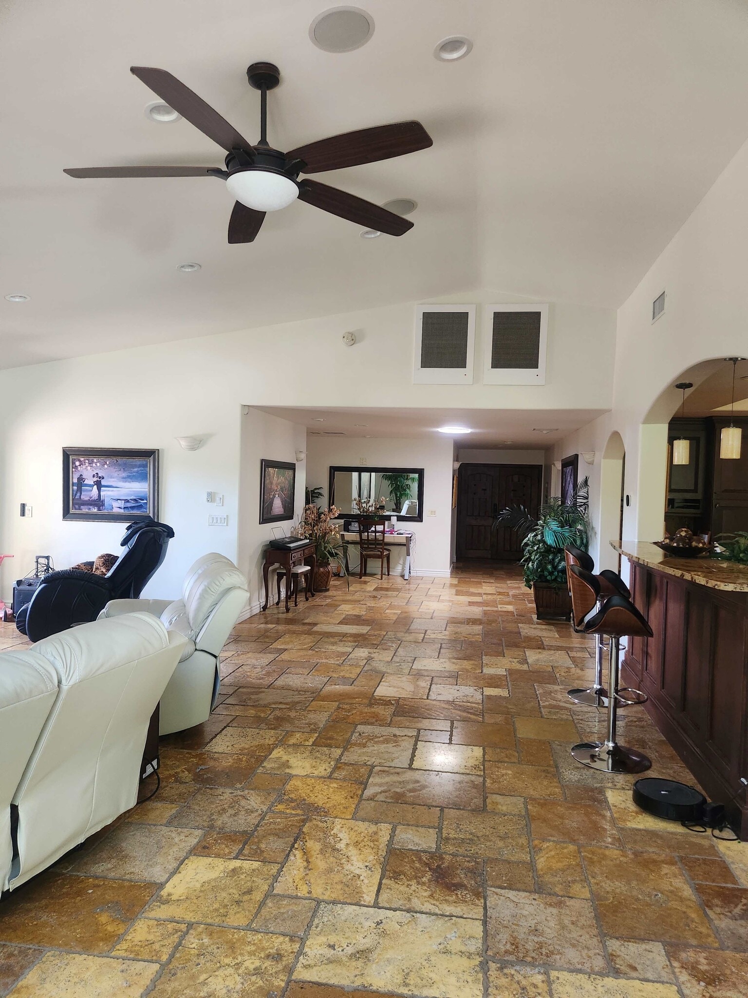 Building Photo - 12301 Frontera Rd