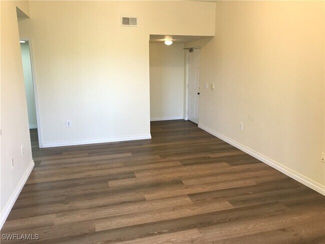 Building Photo - 7985 Preserve Cir