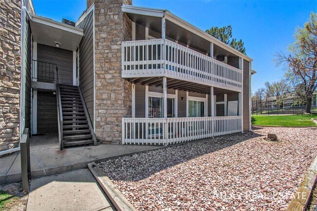 Building Photo - 15165 E 16th Pl