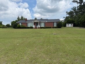 Building Photo - 115 S Rosewood Dr