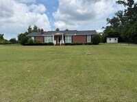 Building Photo - 115 S Rosewood Dr