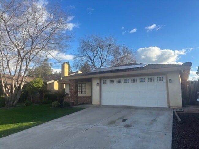 Building Photo - Coming Soon: 3 Bedroom Home with Solar and 2-Car Garage off N. Laurelglen