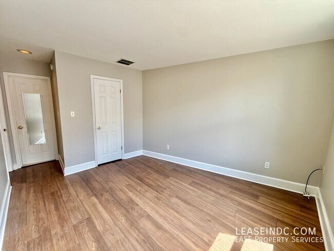 Building Photo - 220 13th St SE