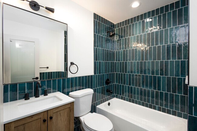 Building Photo - Your Next Home Awaits – Spacious & Beautiful Apartment in North Philadelphia!