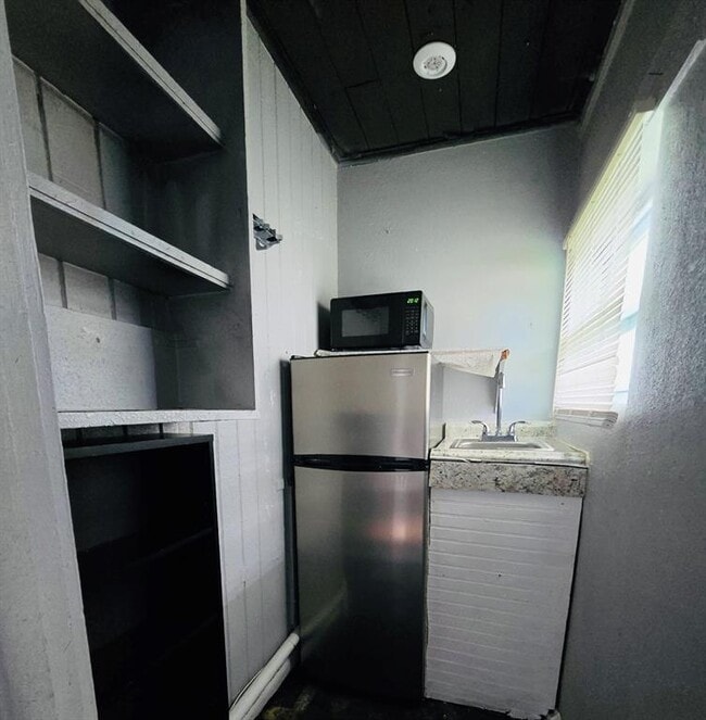 Building Photo - 8010 SE US Hwy 301