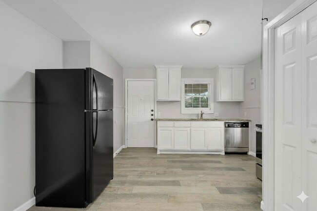 Building Photo - Cozy 2 Bedroom 1 Bath Duplex in Cleburne T...