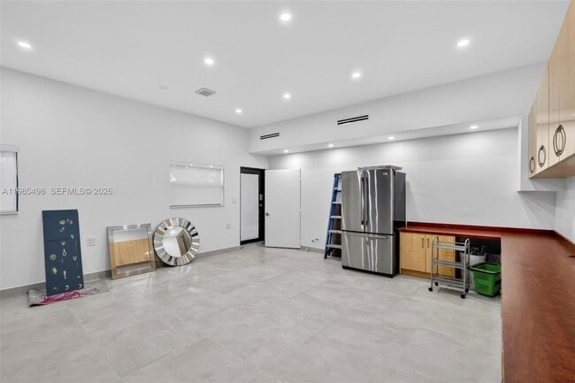 Building Photo - 3000 Riverland Rd