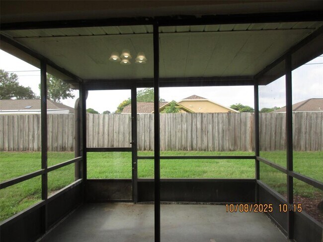 Building Photo - 50 Silver Falls Cir