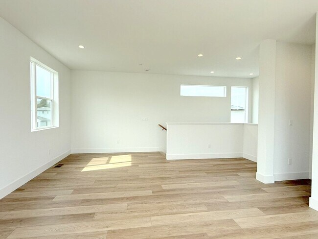 Building Photo - Newly Built ! Be The First To Live Here ! Modern Detached Home In New City Village !
